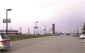 GSC_110_Series_Flag_Mount_Ivey_Tech_Light_Pole_Banners_Columbus_Indiana